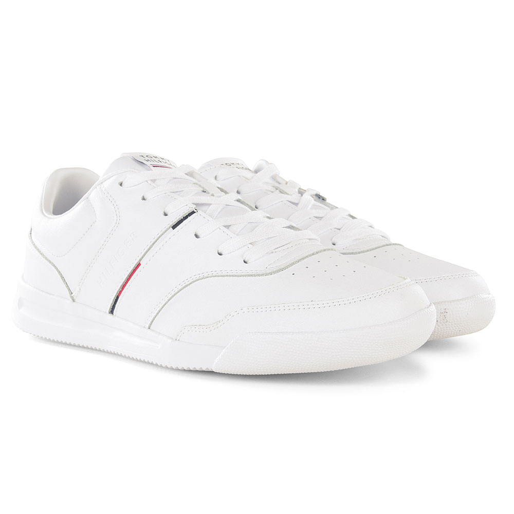 Lightweight Sneaker in White