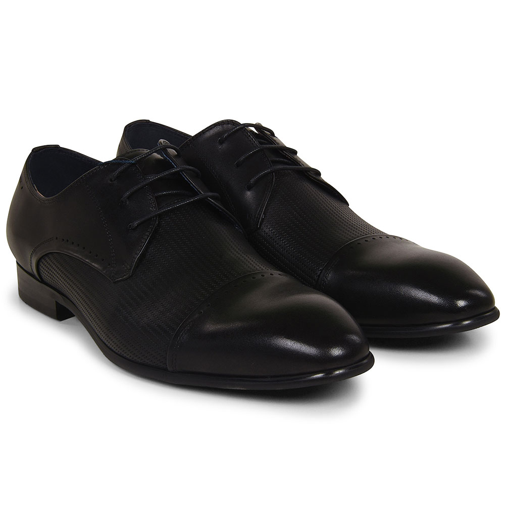 Kingsholin Shoe in Black